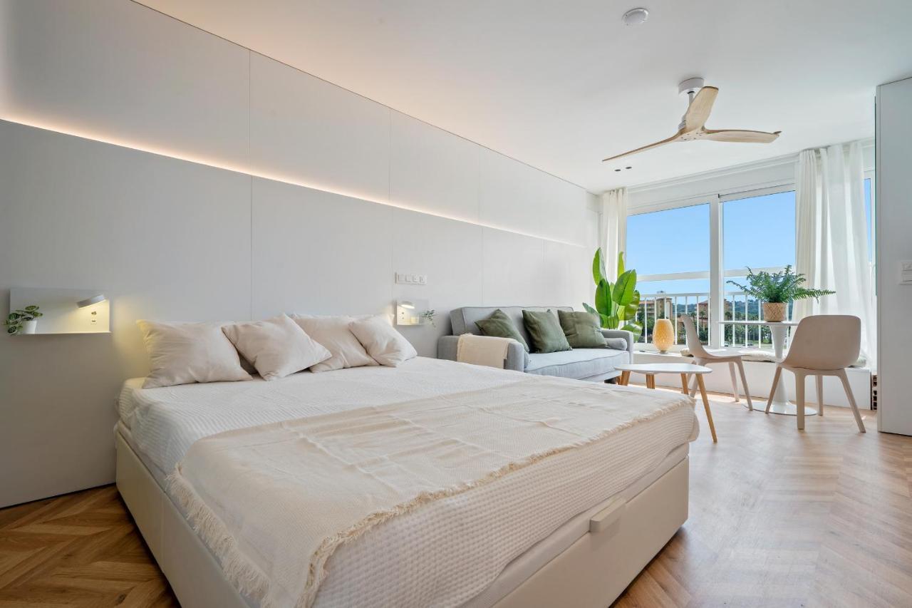 Hauzify I Loft Ancora Apartment Ла Пинеда Екстериор снимка