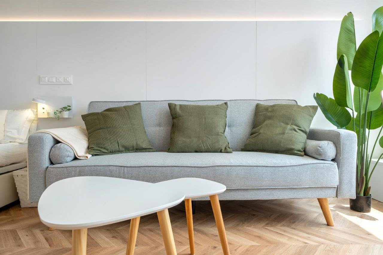 Hauzify I Loft Ancora Apartment Ла Пинеда Екстериор снимка